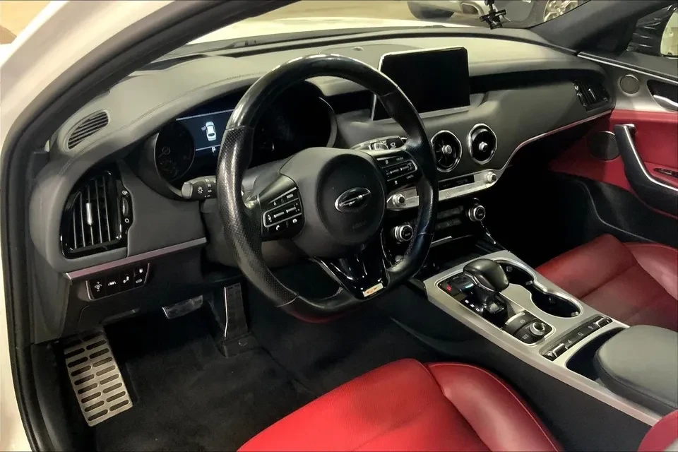 2020 Kia Stinger GT - Image 4 of 13