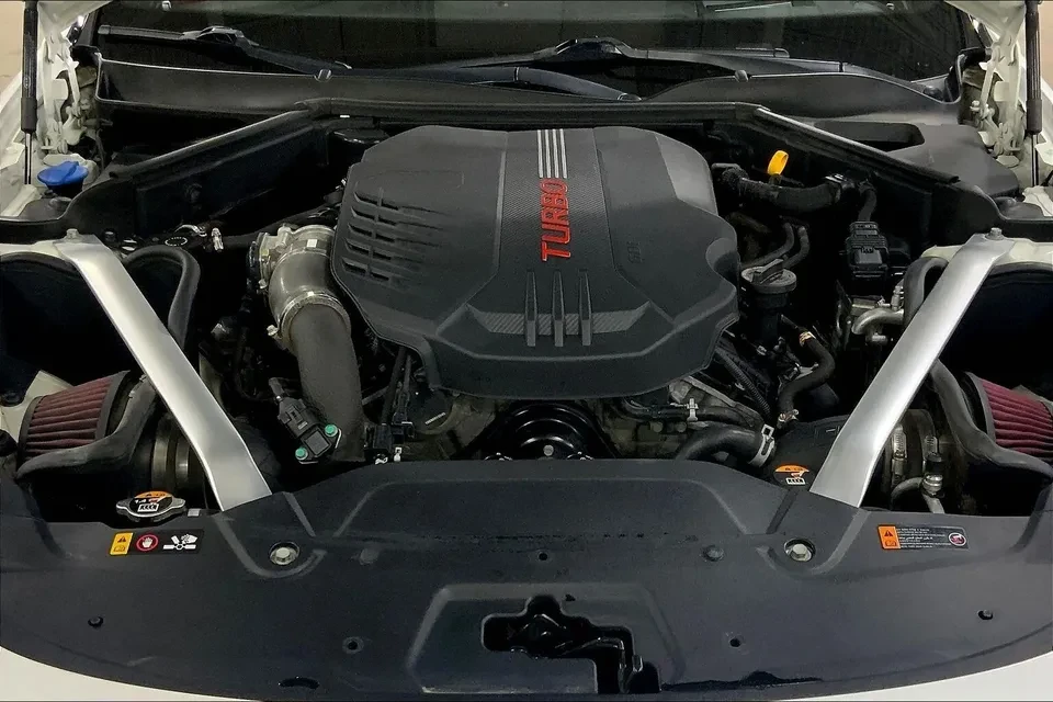 2020 Kia Stinger GT - Image 11 of 13