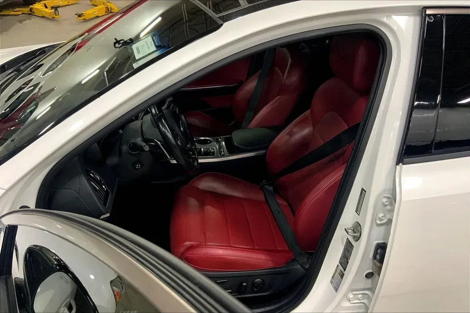 2020 Kia Stinger GT - Image 5 of 13