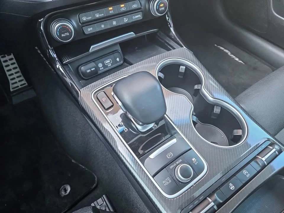 2020 Kia Stinger GT - Image 9 of 11