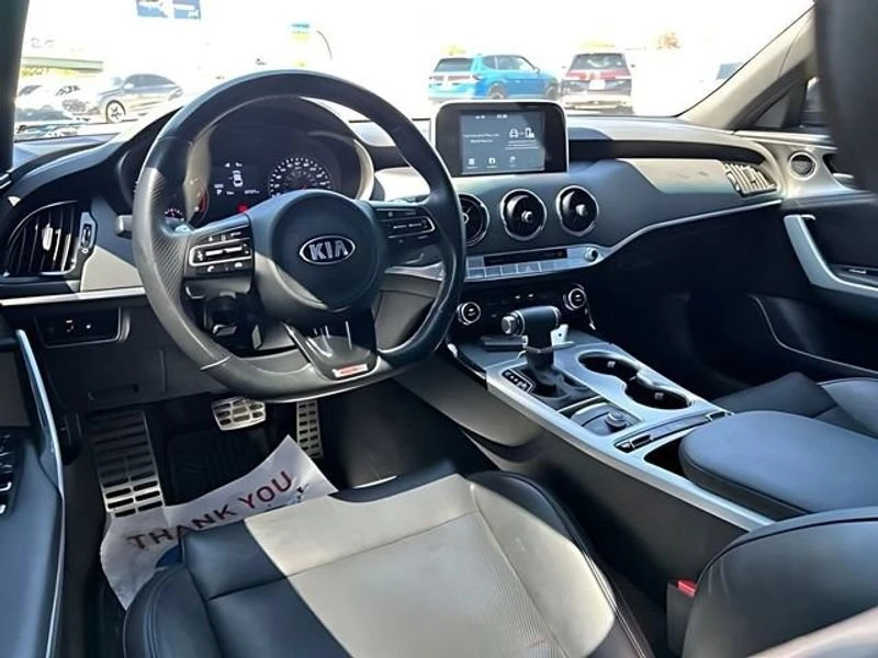 2020 Kia Stinger GT - Image 18 of 20