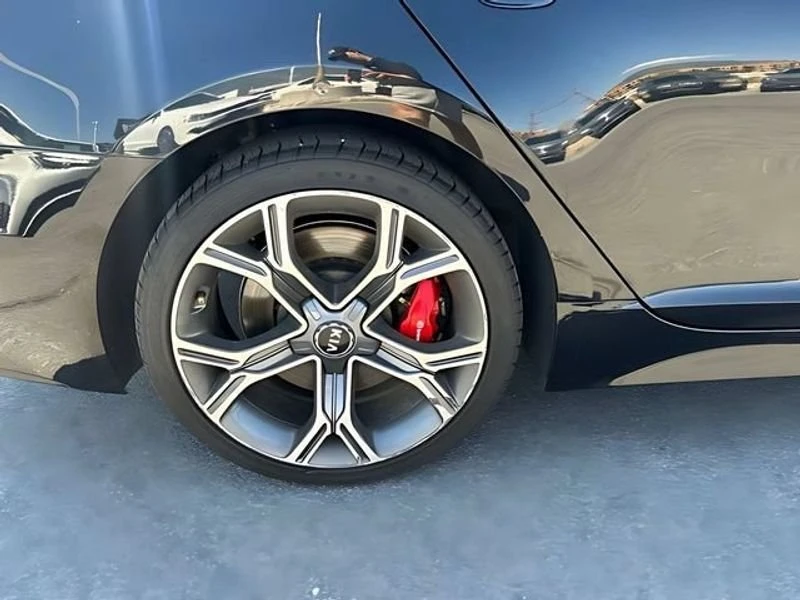 2020 Kia Stinger GT - Image 12 of 20