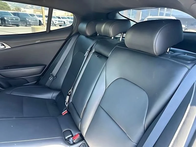 2020 Kia Stinger GT - Image 17 of 20