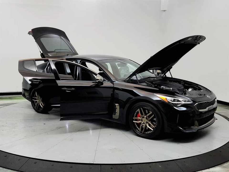 2020 Kia Stinger GT - Image 10 of 12
