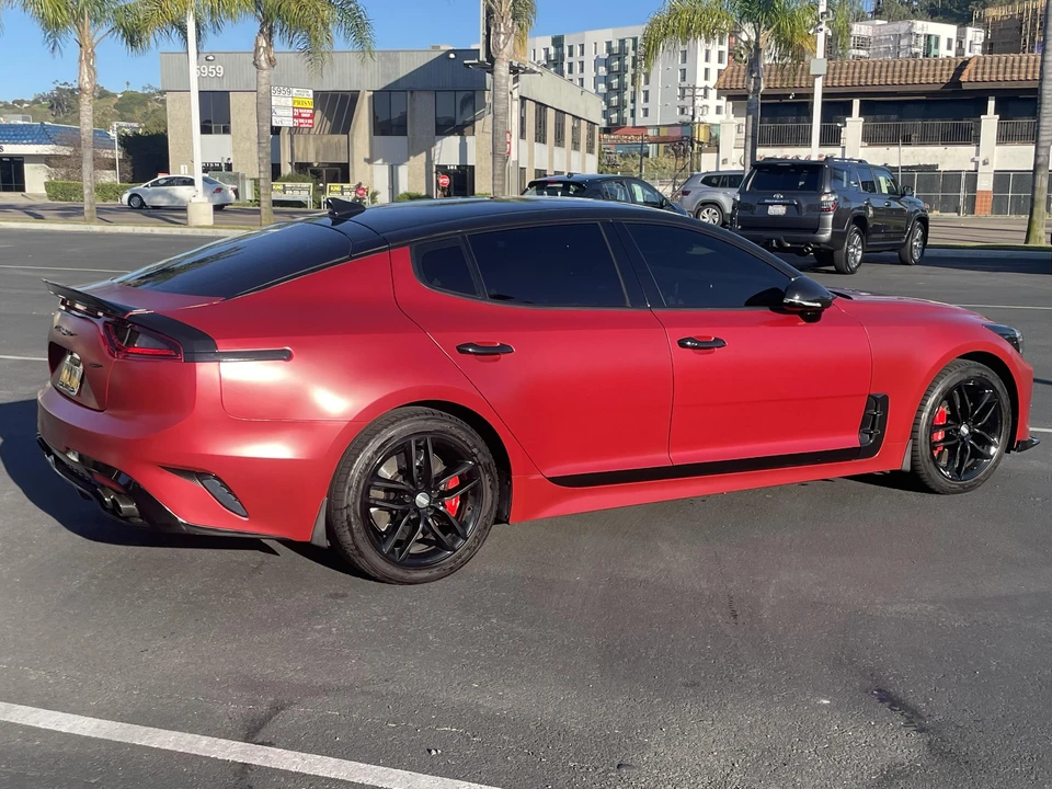 2020 Kia Stinger GT - Image 28 of 31