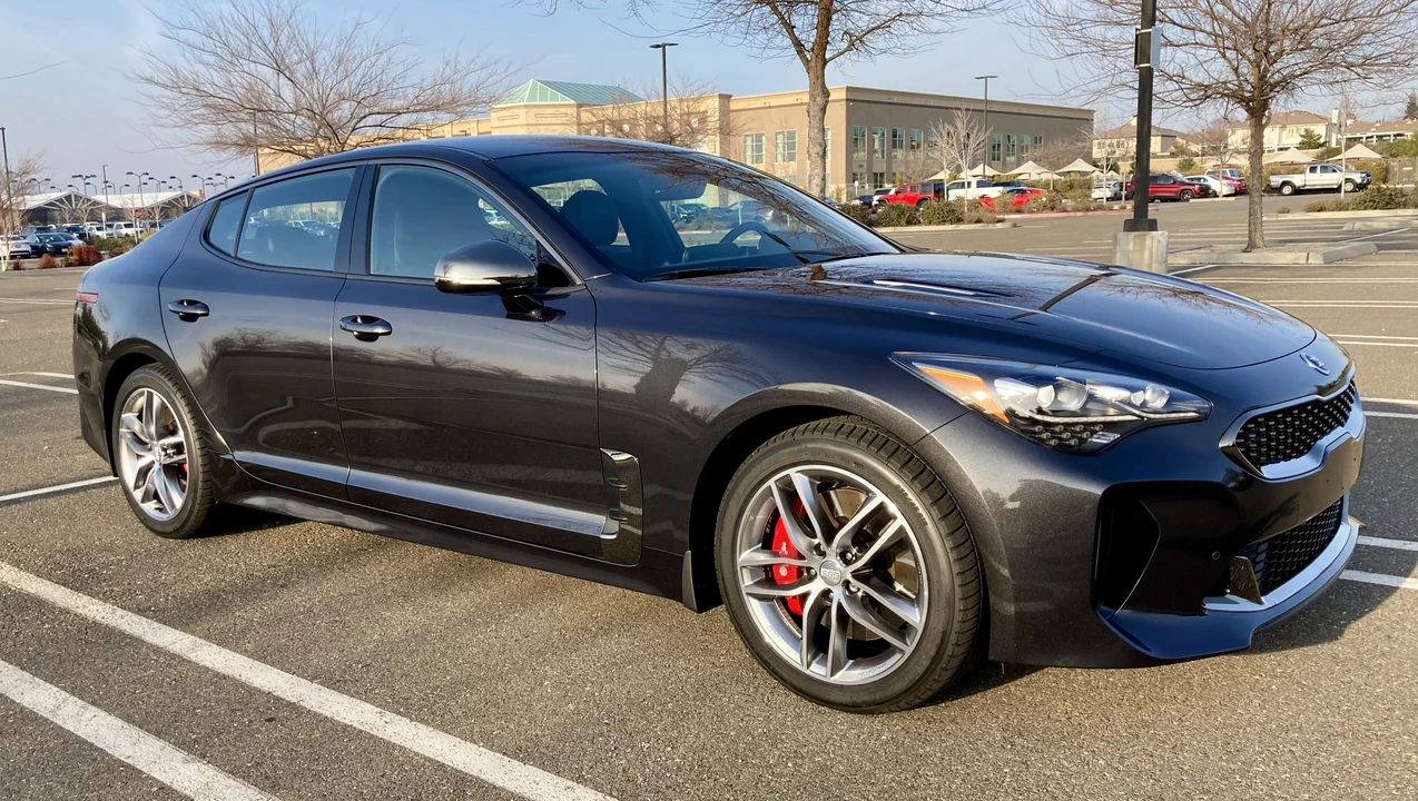 2020 Kia Stinger GT - Image 19 of 31