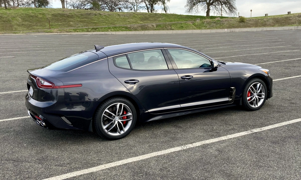 2020 Kia Stinger GT - Image 15 of 31