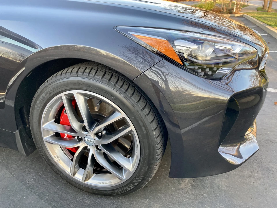 2020 Kia Stinger GT - Image 24 of 31