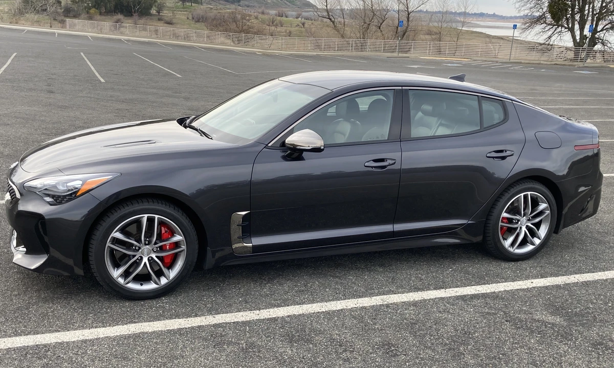 2020 Kia Stinger GT - Image 8 of 31