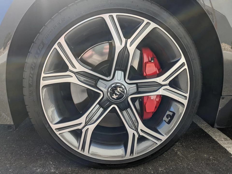 2020 Kia Stinger GT - Image 20 of 31