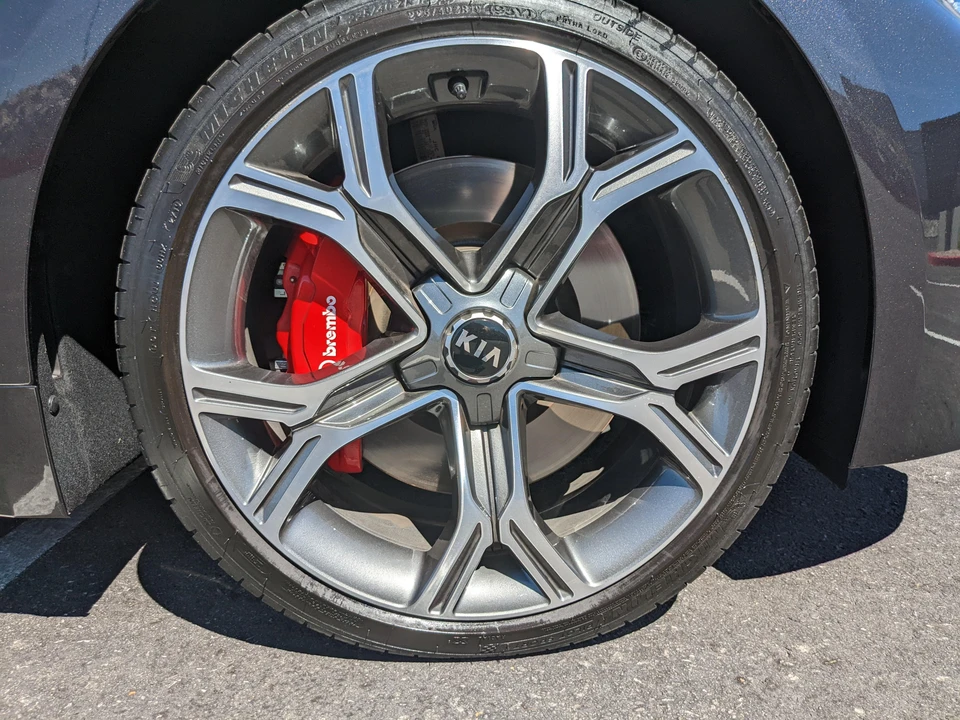 2020 Kia Stinger GT - Image 23 of 31