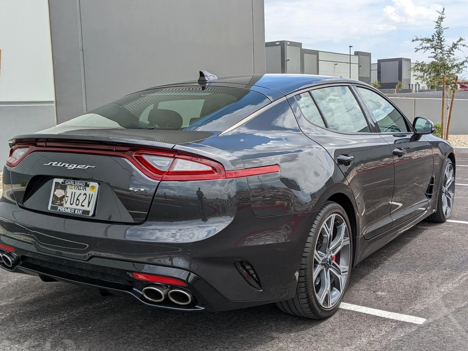 2020 Kia Stinger GT - Image 9 of 31