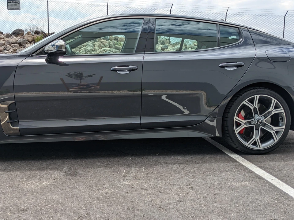 2020 Kia Stinger GT - Image 14 of 31