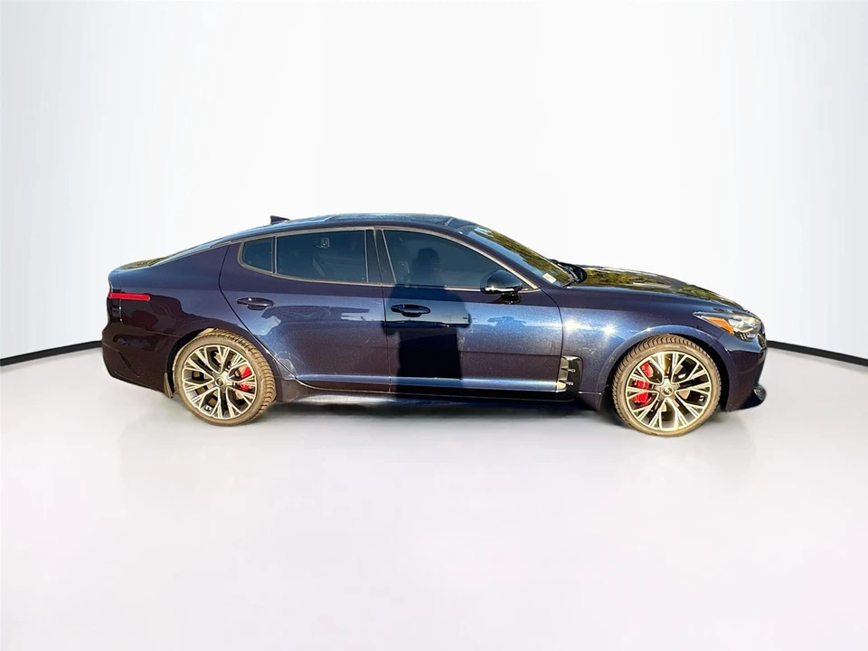 2020 Kia Stinger GT - Image 8 of 16