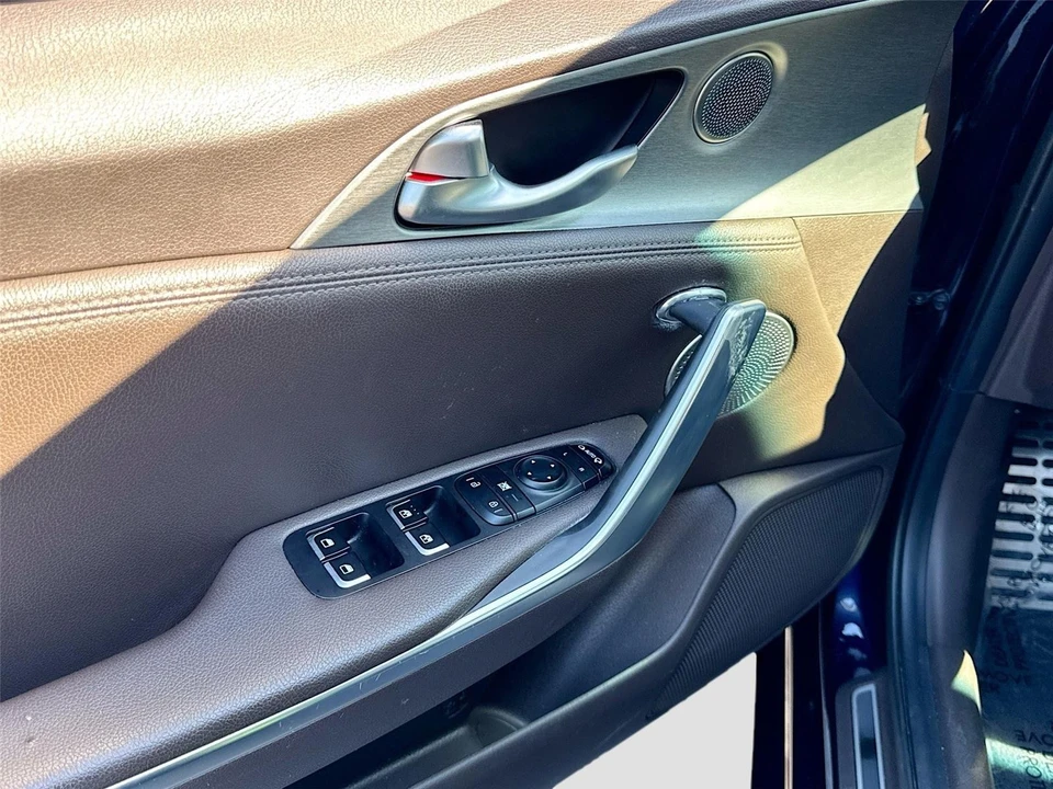 2020 Kia Stinger GT - Image 16 of 21