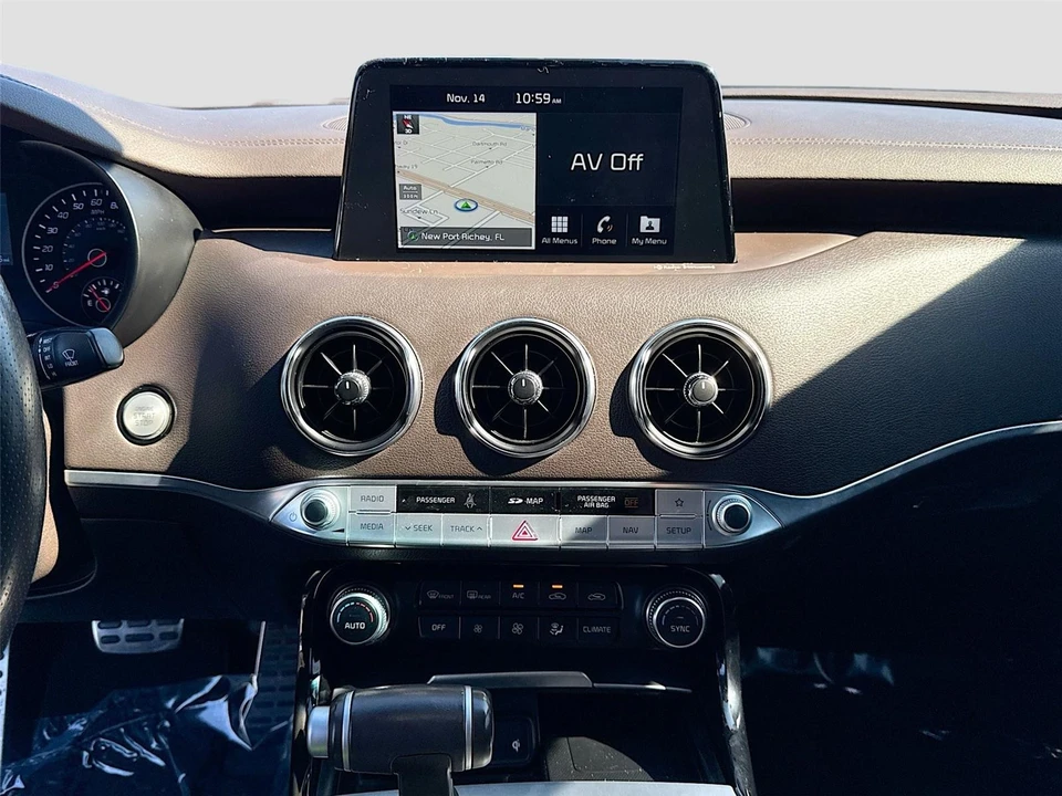 2020 Kia Stinger GT - Image 14 of 21