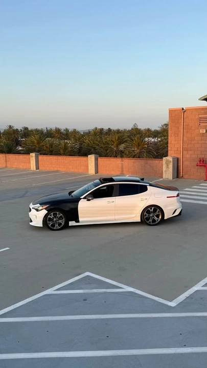 2020 Kia Stinger - Image 8 of 18