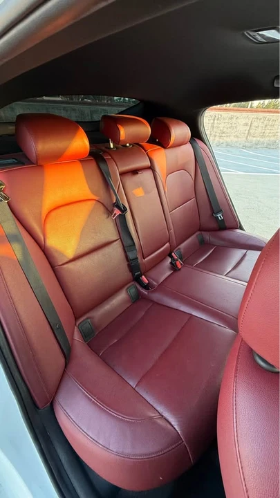 2020 Kia Stinger - Image 14 of 18