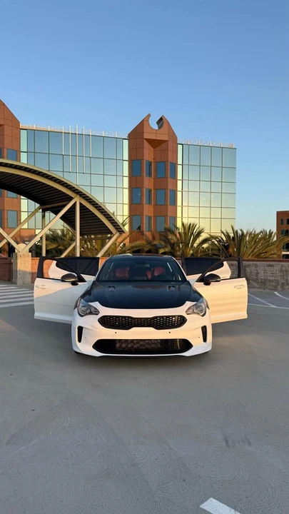 2020 Kia Stinger - Image 6 of 18