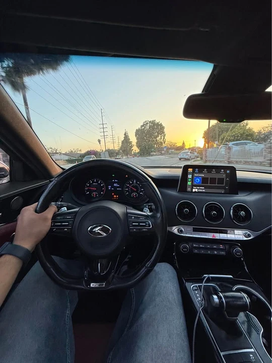 2020 Kia Stinger - Image 16 of 18