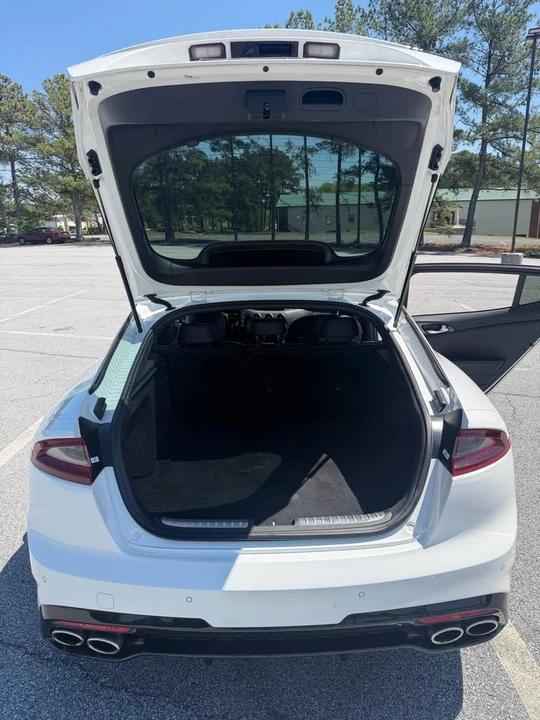2020 Kia Stinger - Image 5 of 17