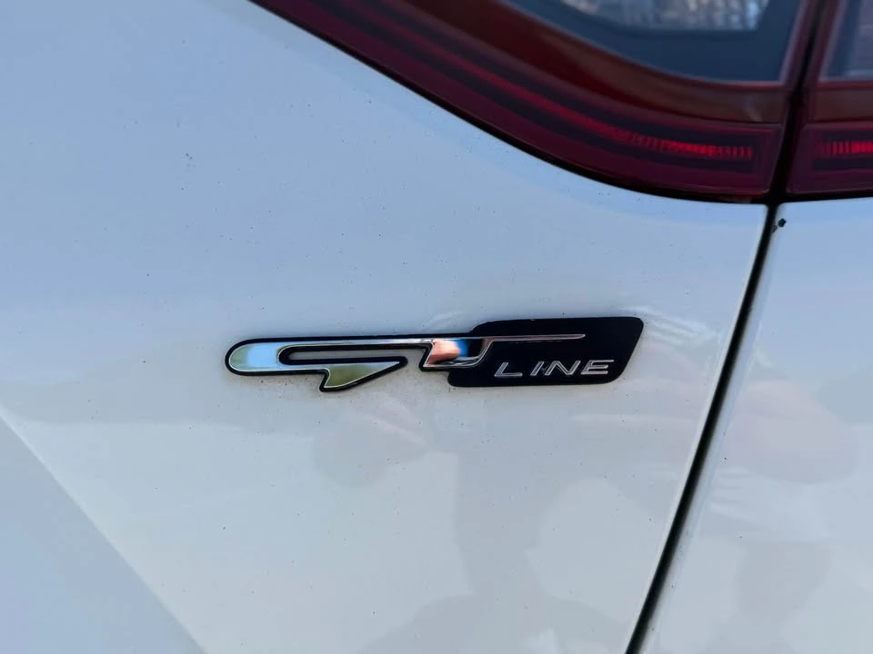 2020 Kia Stinger - Image 16 of 17