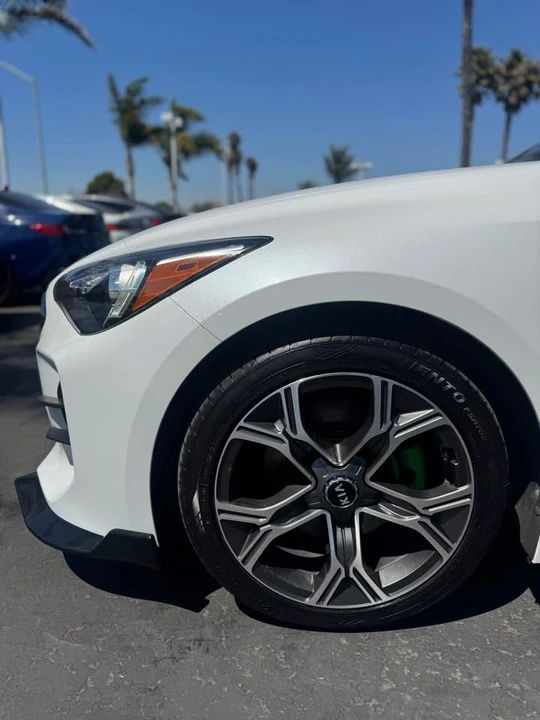 2020 Kia Stinger GT - Image 2 of 13