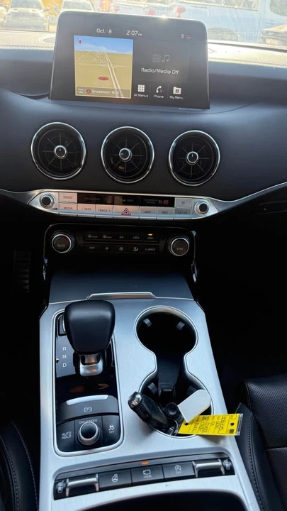 2020 Kia Stinger GT - Image 12 of 17