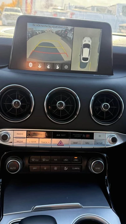 2020 Kia Stinger GT - Image 14 of 17