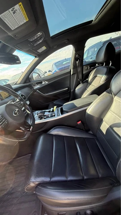 2020 Kia Stinger GT - Image 9 of 17