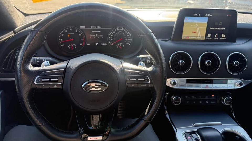 2020 Kia Stinger GT - Image 10 of 17