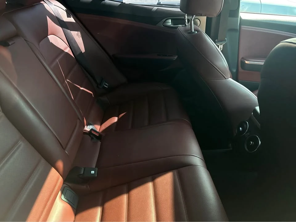 2020 Kia Stinger GT - Image 6 of 8