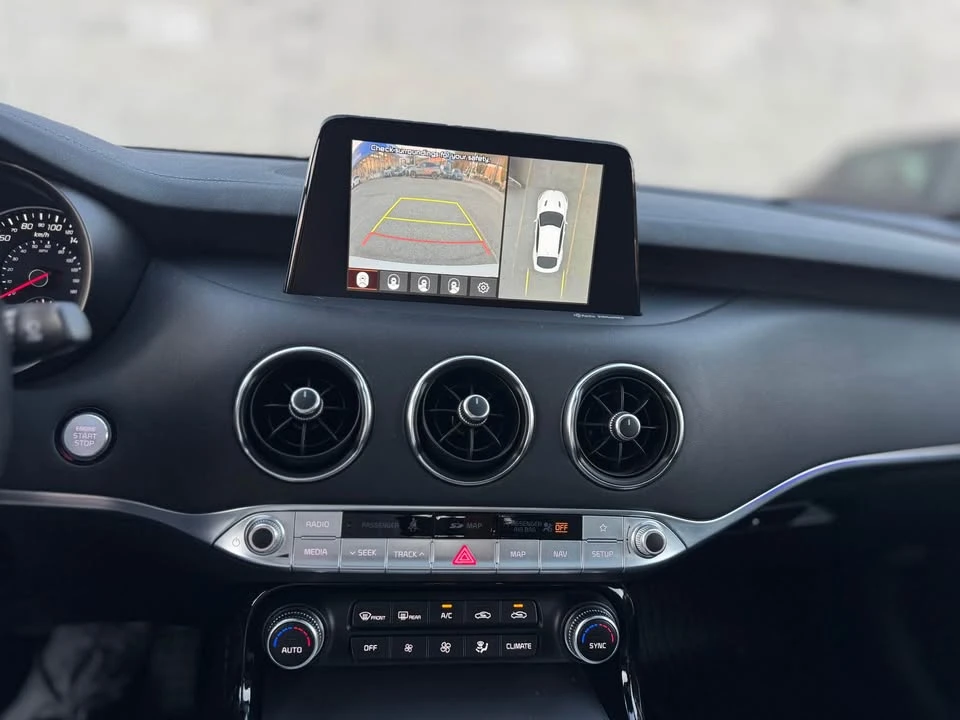 2020 Kia Stinger GT - Image 15 of 20