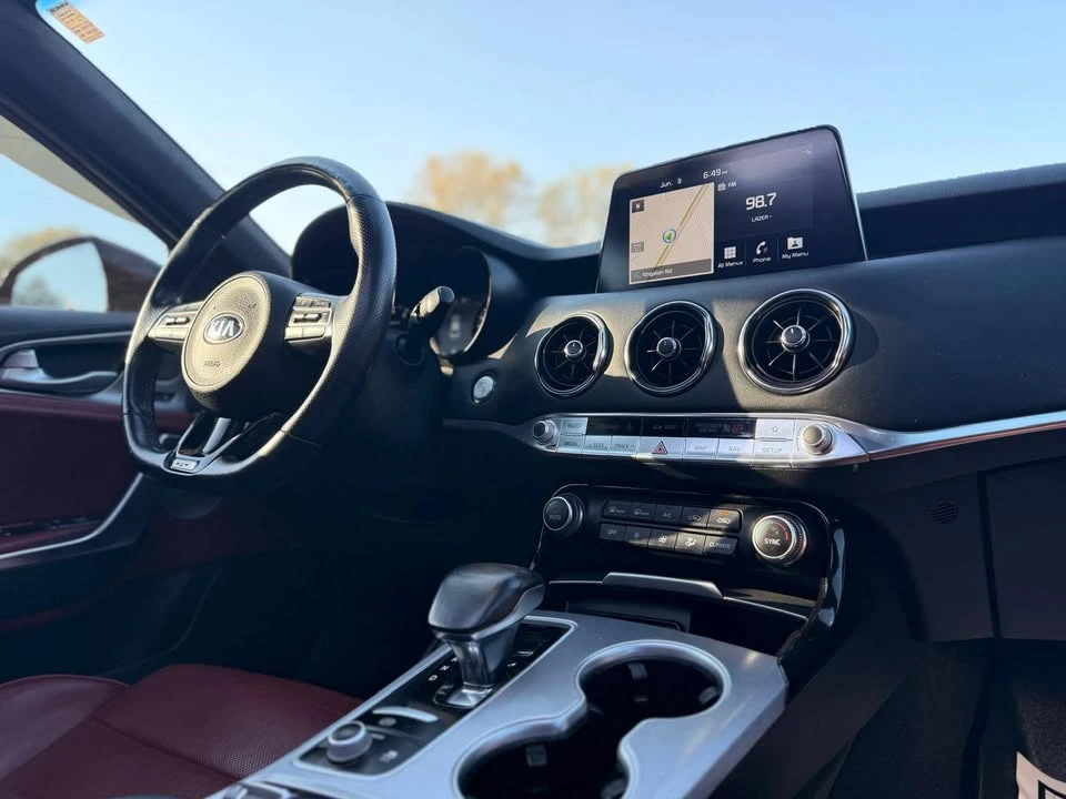 2020 Kia Stinger GT - Image 16 of 20