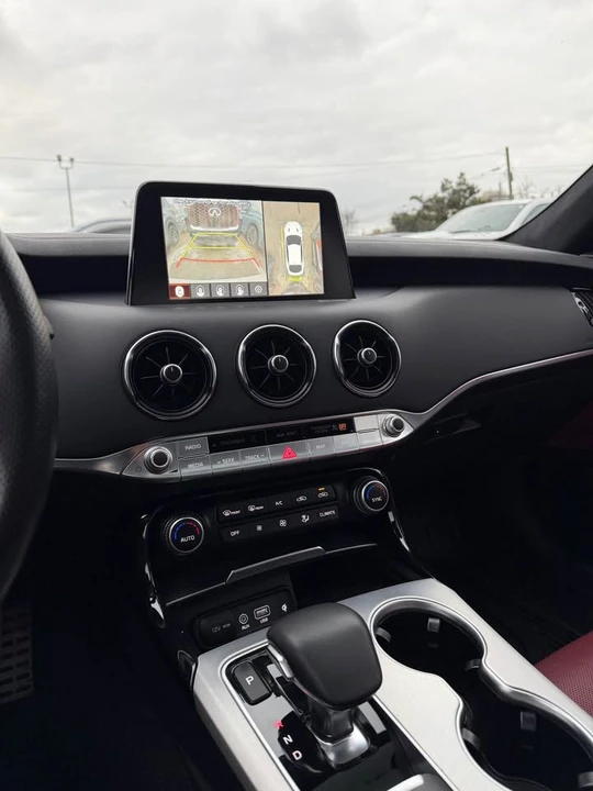 2020 Kia Stinger GT - Image 9 of 10