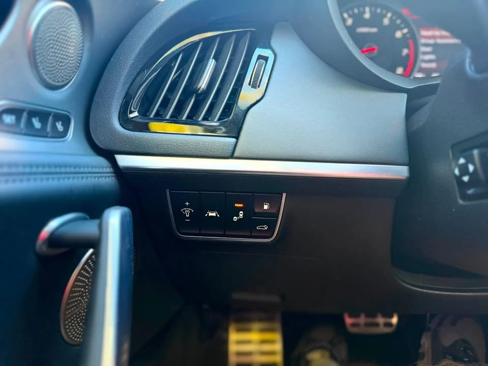 2020 Kia Stinger GT - Image 17 of 20