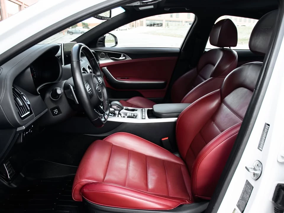 2020 Kia Stinger GT - Image 8 of 19