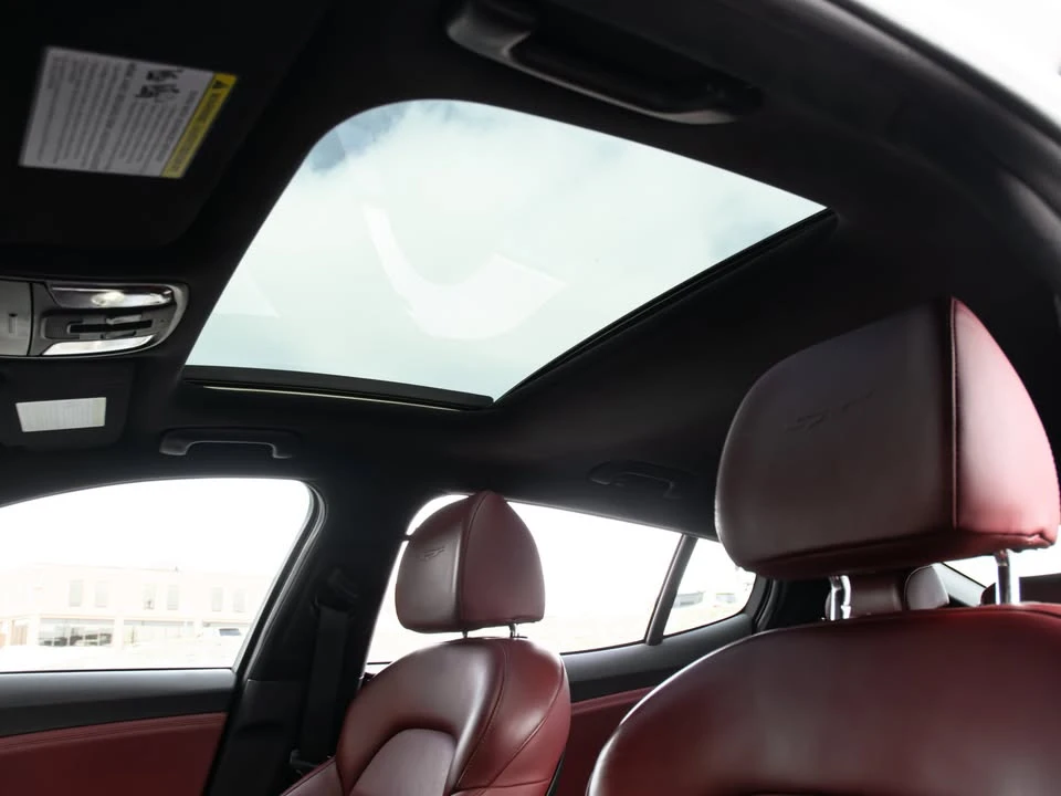 2020 Kia Stinger GT - Image 11 of 19