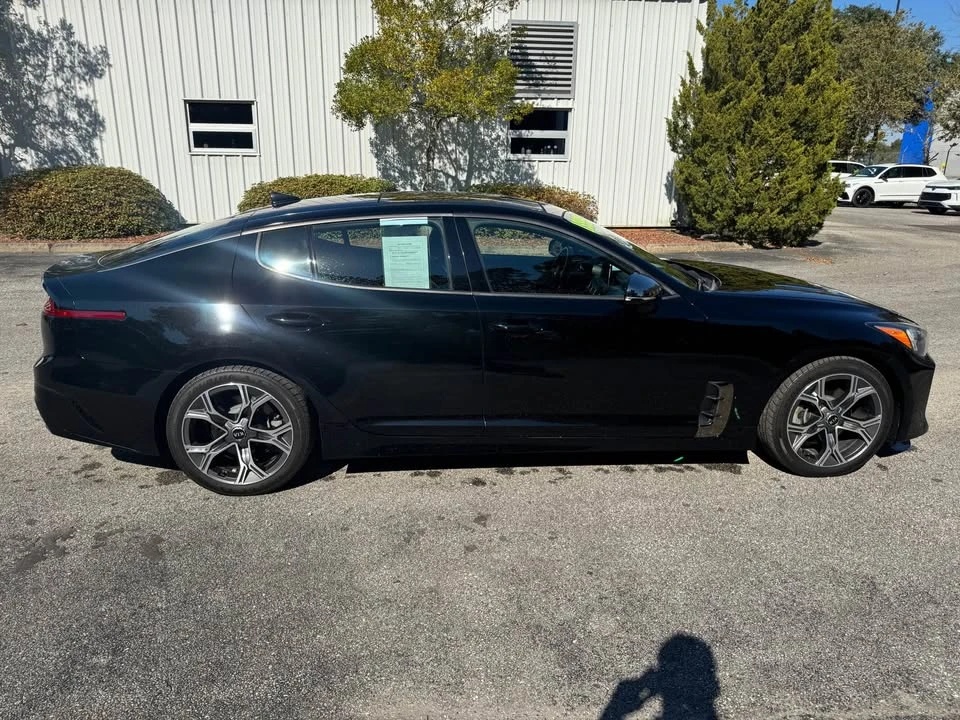 2020 Kia Stinger - Image 7 of 17