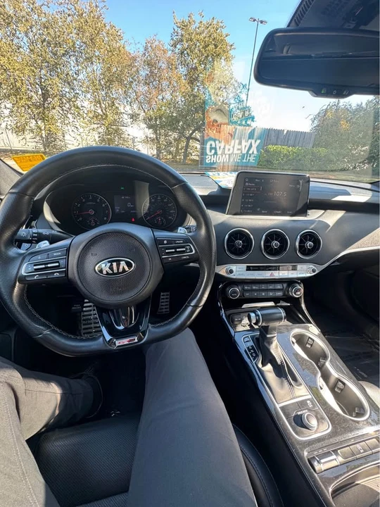 2020 Kia Stinger - Image 17 of 17