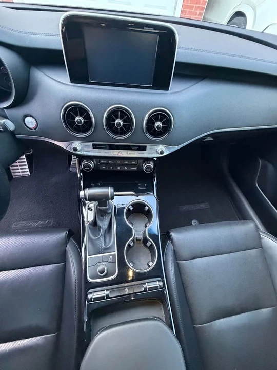 2020 Kia Stinger GT - Image 6 of 7