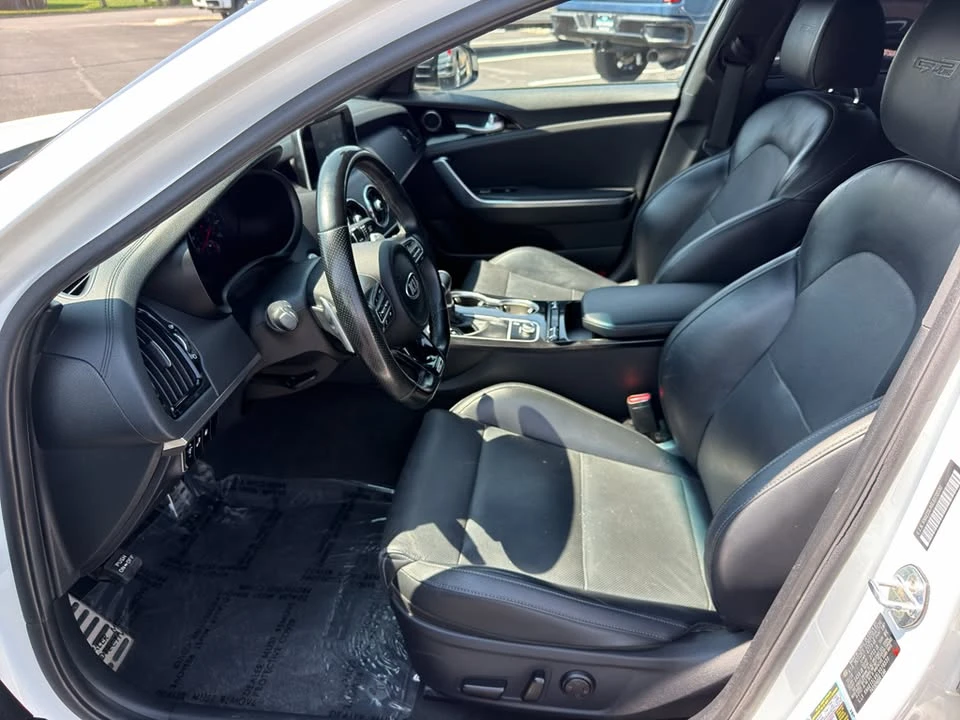 2020 Kia Stinger GT - Image 16 of 20