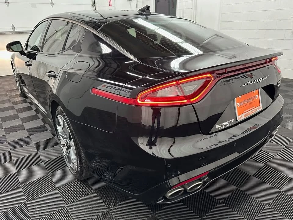 2020 Kia Stinger GT - Image 15 of 20
