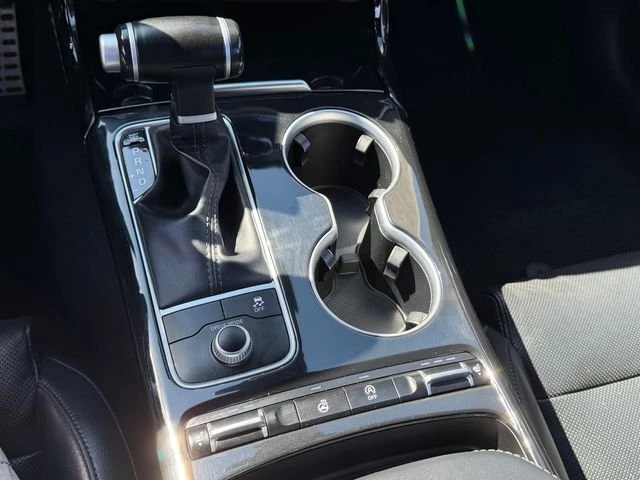 2020 Kia Stinger - Image 15 of 18
