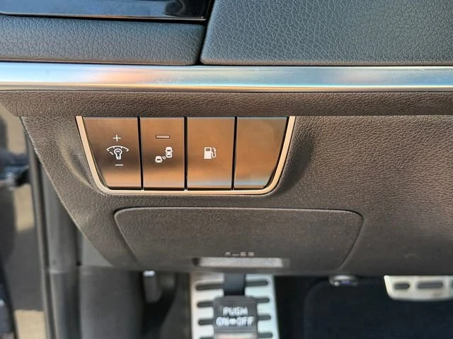2020 Kia Stinger - Image 11 of 18