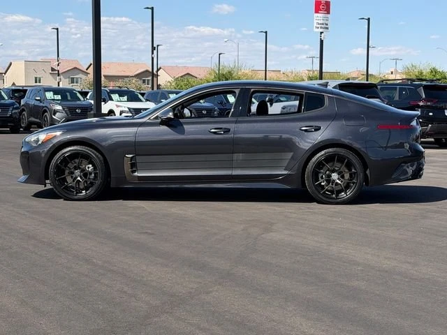 2020 Kia Stinger - Image 2 of 18