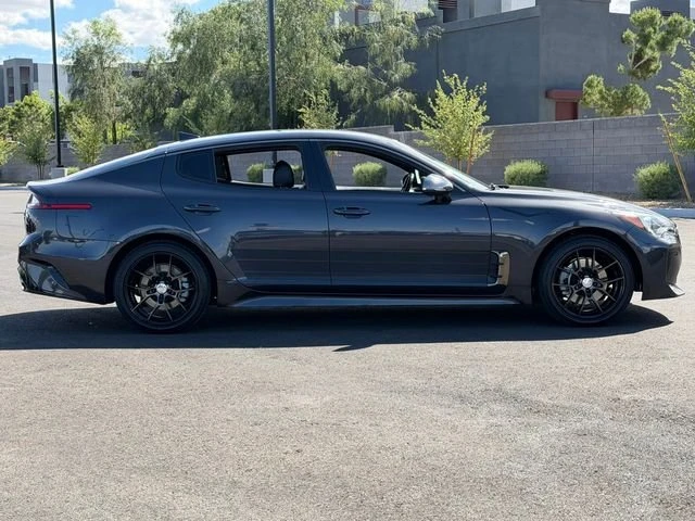 2020 Kia Stinger - Image 7 of 18