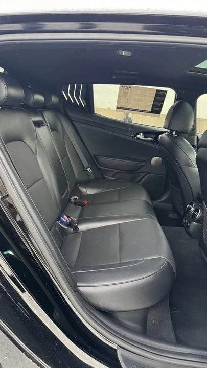 2020 Kia Stinger - Image 13 of 15
