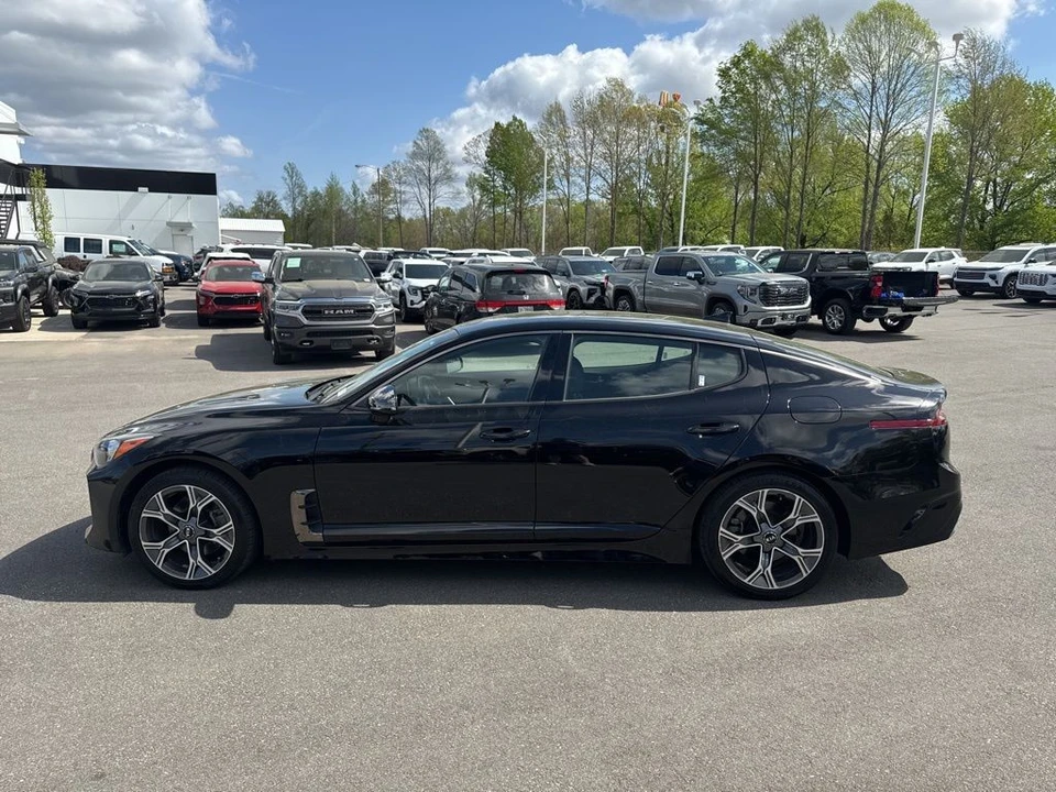 2020 Kia Stinger - Image 2 of 31