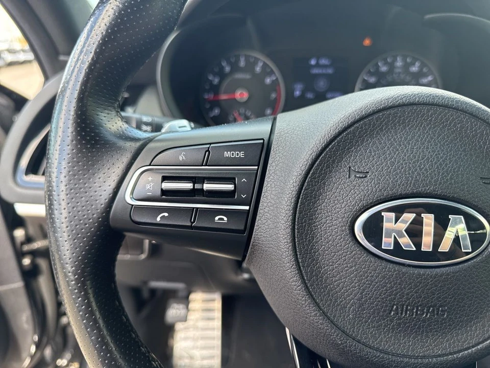 2020 Kia Stinger - Image 16 of 31